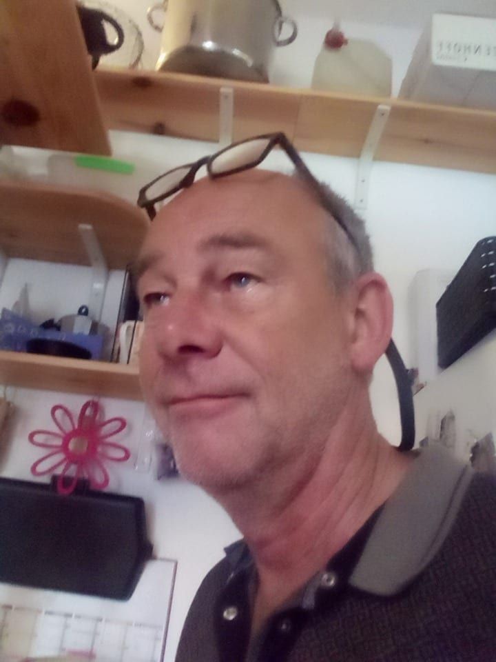 Profil de Adi, 37 ans, Gay bars à Wolfhalden (Appenzell Rhodes-Extérieures)
