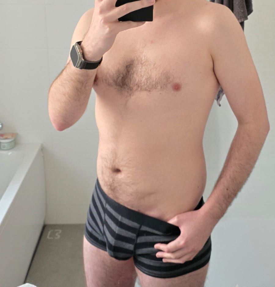 Profil de Koray, 30 ans, Gay bars à Summaprada (Grisons)
