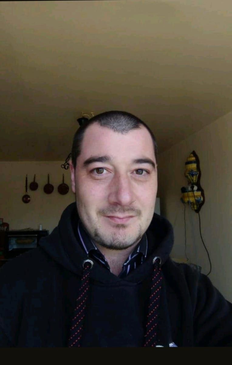 Profil de Joran, 42 ans, Gay bars à Mon (Grisons)