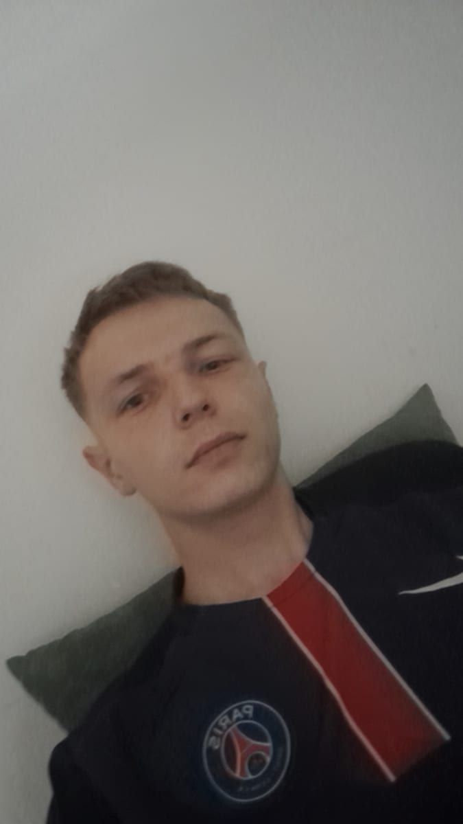 Profil de Hachimi, 29 ans, Gay bars à Zwingen (Bâle-Campagne)