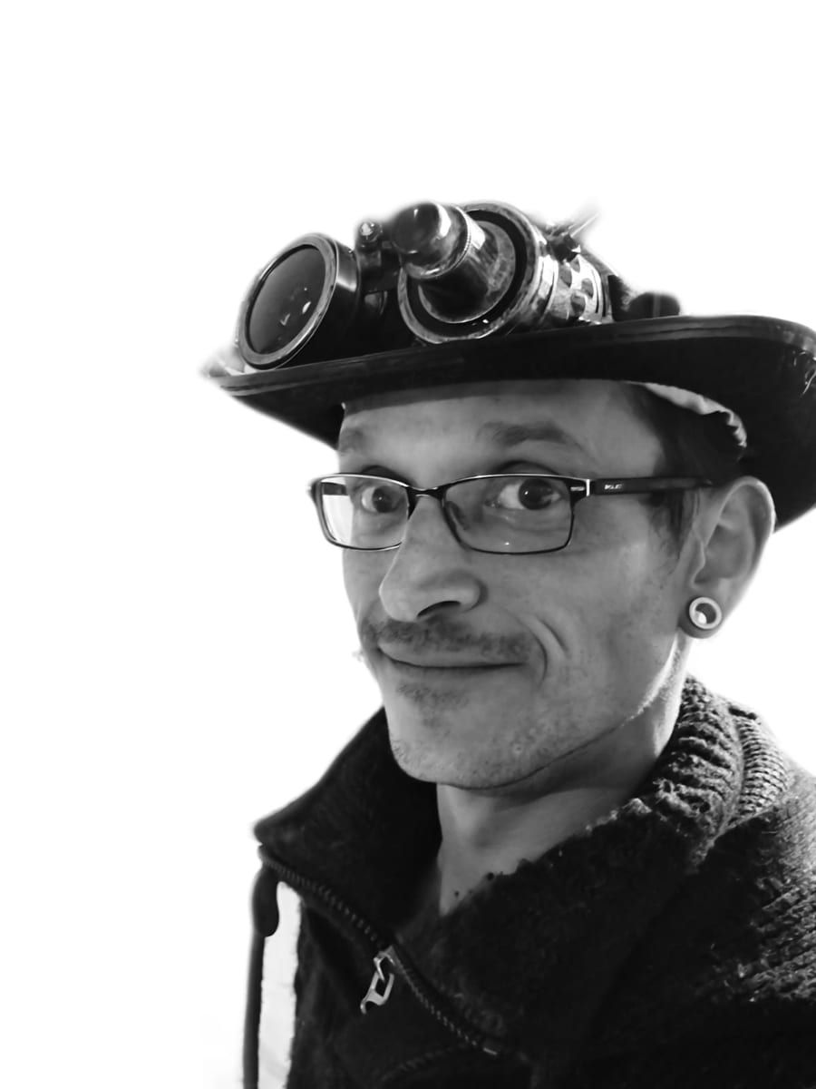 Profil de Ilyan, 32 ans, Gay bars à Flond (Grisons)