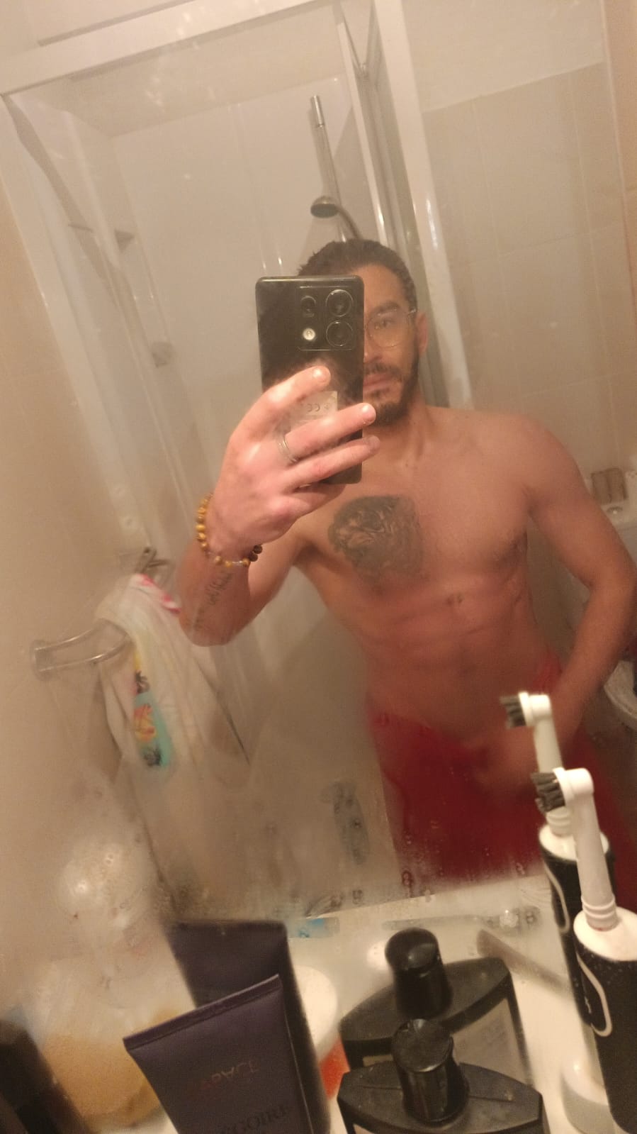 Profil de Phuong, 34 ans, Gay bars à Fornex (Liddes) (Valais)