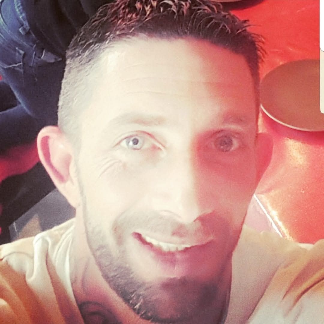 Profil de Fehd, 23 ans, Gay bars à Vicques (Jura)