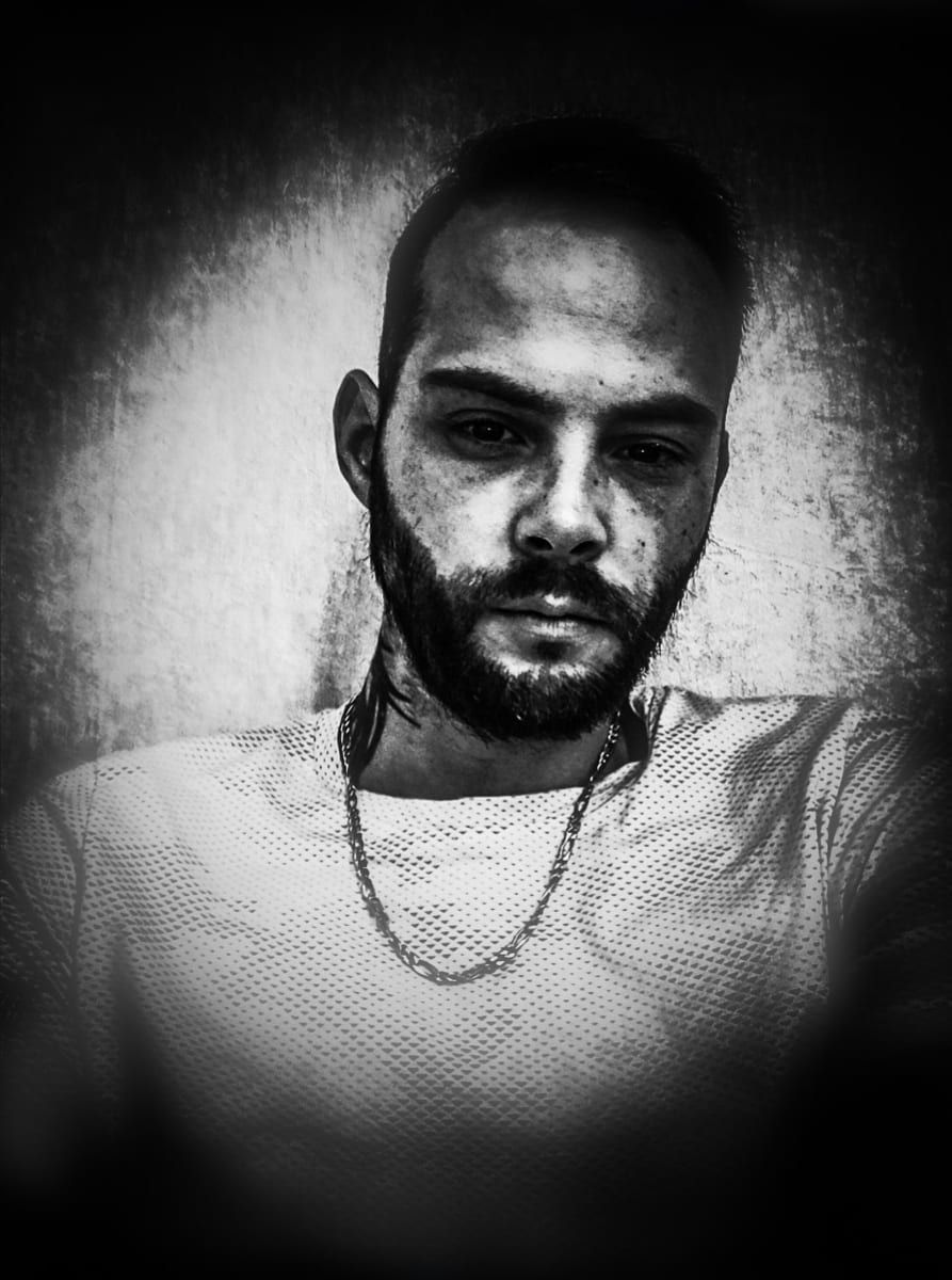 Profil de Handy, 24 ans, Gay bars à Châtel-St-Denis (Fribourg)