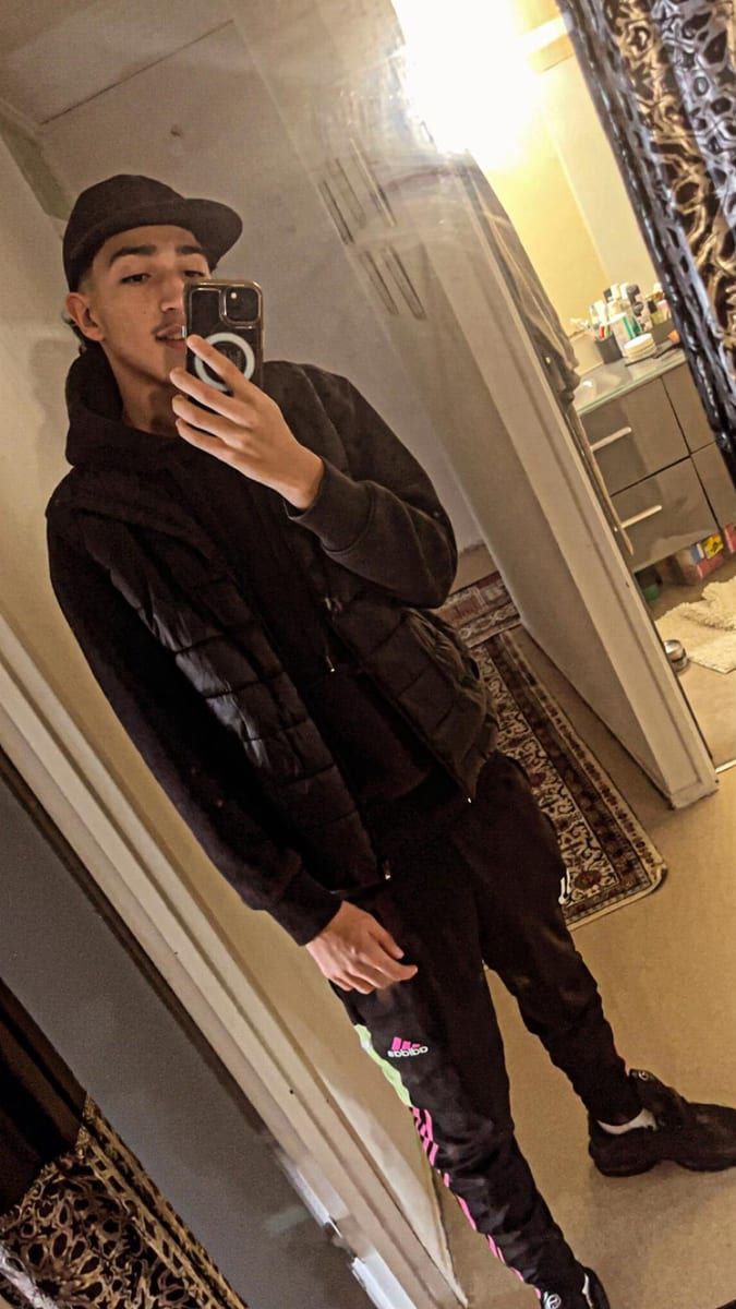 Profil de Kelyann, 25 ans, Gay bars à Pratval (Grisons)