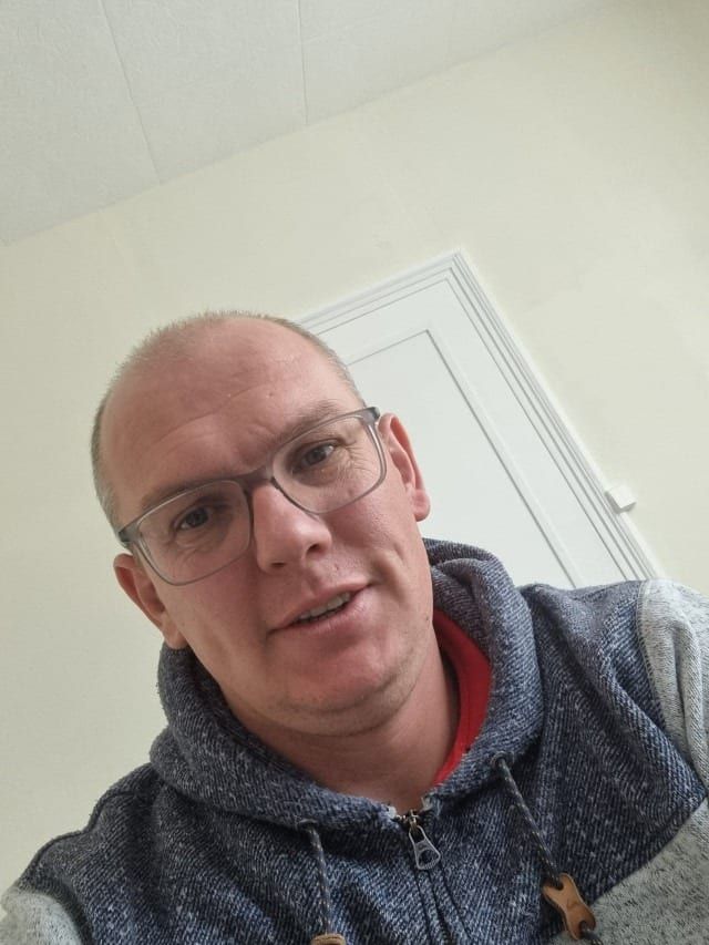 Profil de Tahiry, 25 ans, Gay bars à Villars-sur-Fontenais (Jura)