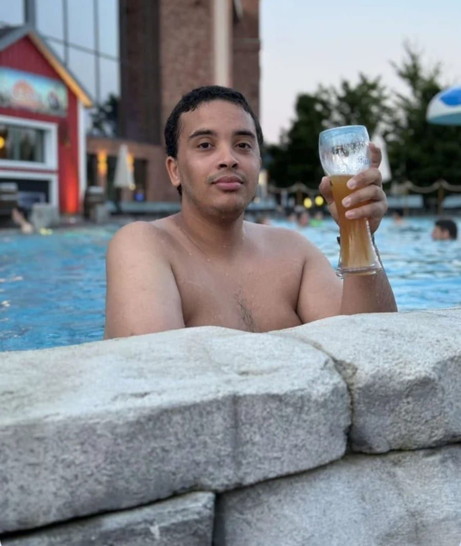 Profil de Bugra, 37 ans, Gay bars à Zullwil (Soleure)