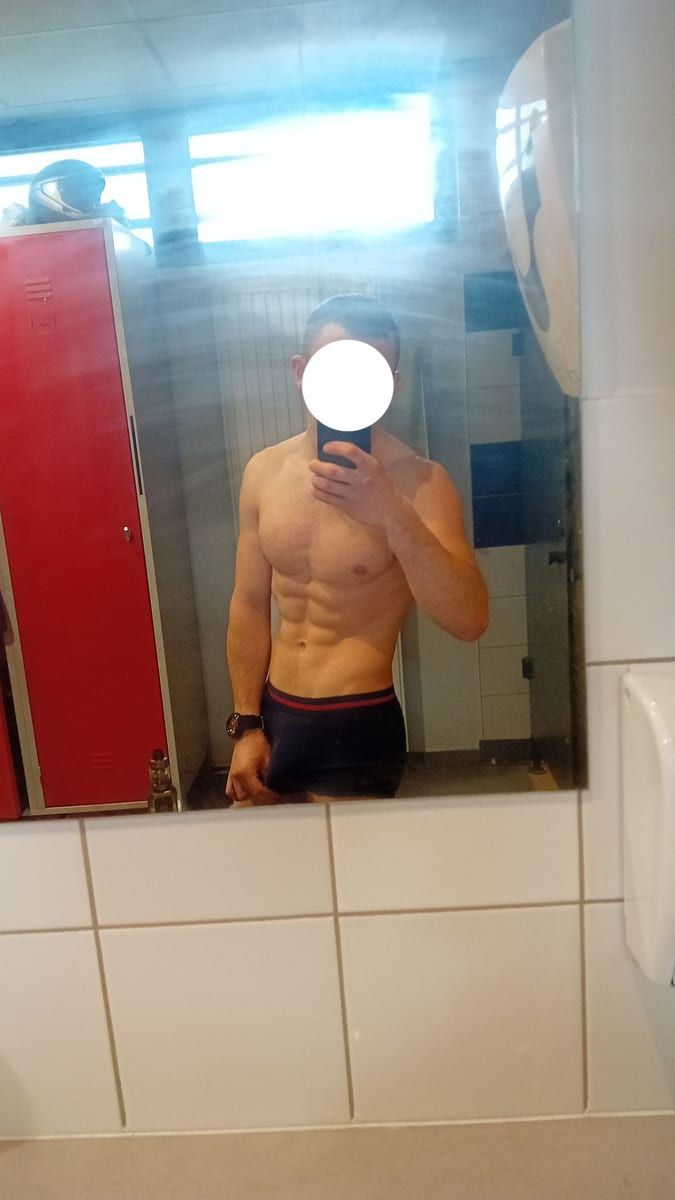 Profil de Emmeran, 24 ans, Gay bars à Verdabbio (Grisons)