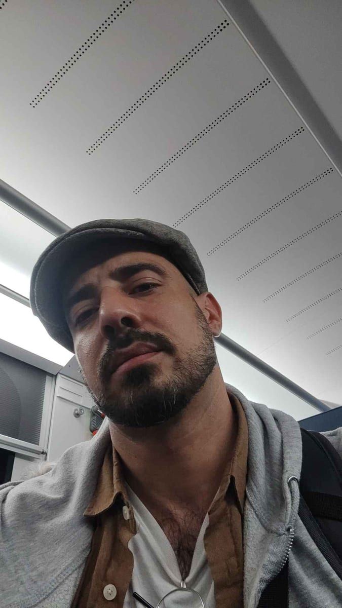 Profil de Leevan, 31 ans, Gay bars à Zeihen (Argovie)