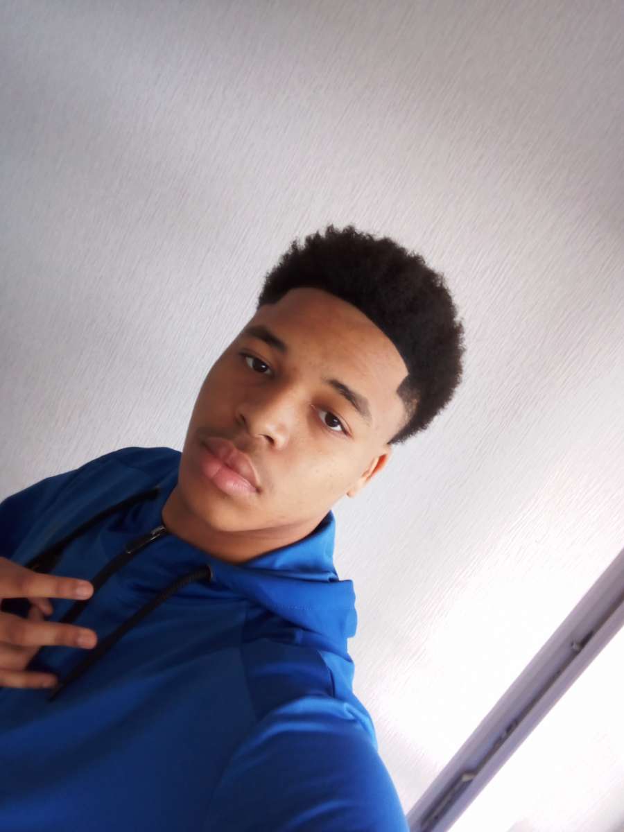 Profil de Hugues-marie, 31 ans, Gay bars à Dalin (Grisons)