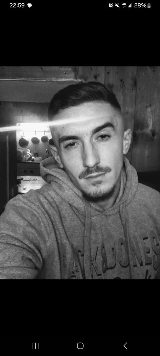 Profil de Eddi, 38 ans, Gay bars à Chigny (Vaud)