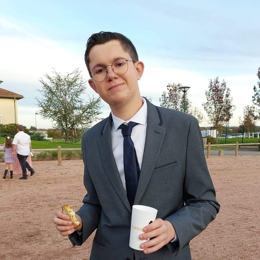 Profil de Hamedy, 29 ans, Gay bars à Brail (Grisons)