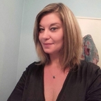 Profil de Cleanne, 30 ans, Gay bars à Le Lignon (Genève)