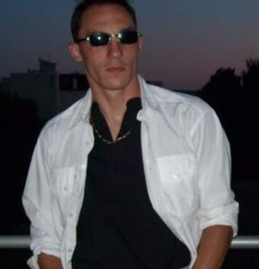 Profil de Yolas, 36 ans, Gay bars à Perrefitte (Berne)