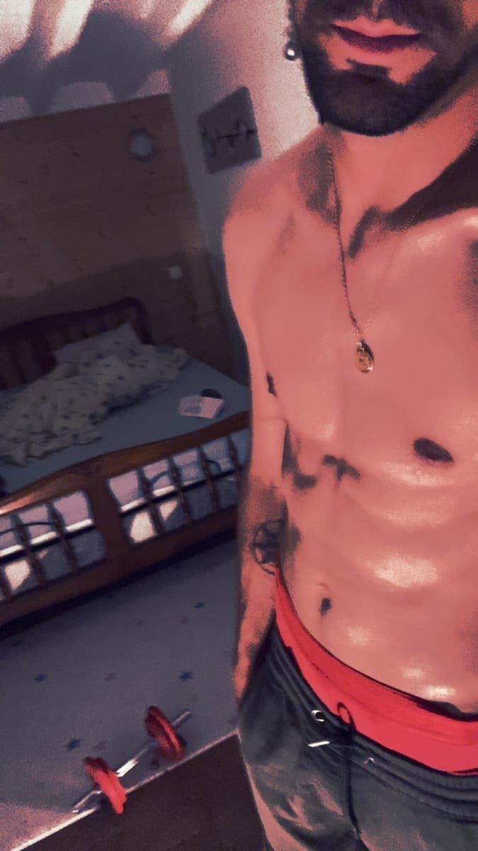 Profil de Abderrahman, 44 ans, Gay bars à Perrefitte (Berne)