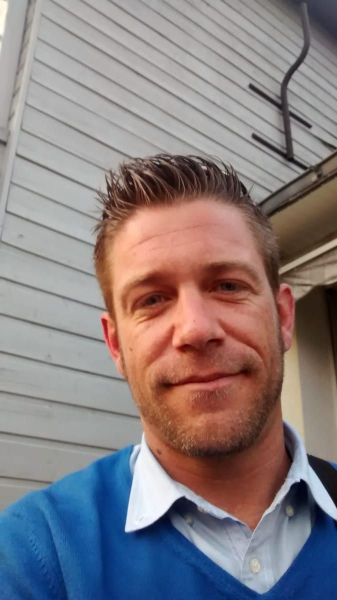 Profil de Otello, 45 ans, Gay bars à Dalin (Grisons)