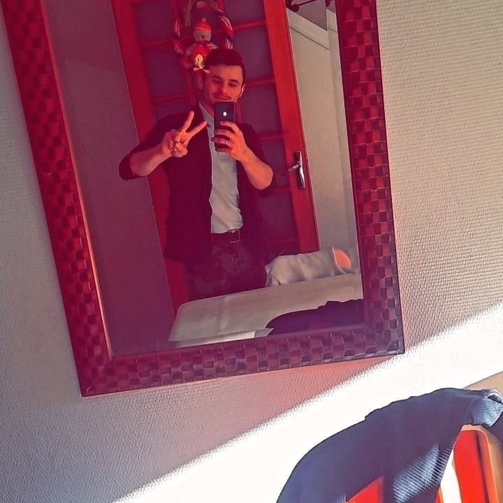 Profil de Skander, 22 ans, Gay bars à Wienacht-Tobel (Appenzell Rhodes-Extérieures)