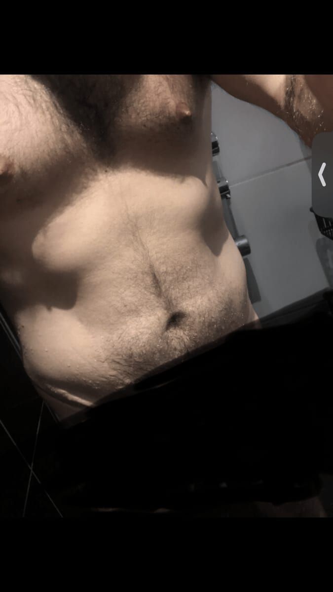 Profil de Djassim, 22 ans, Gay bars à Fontaine Dessus (Liddes) (Valais)