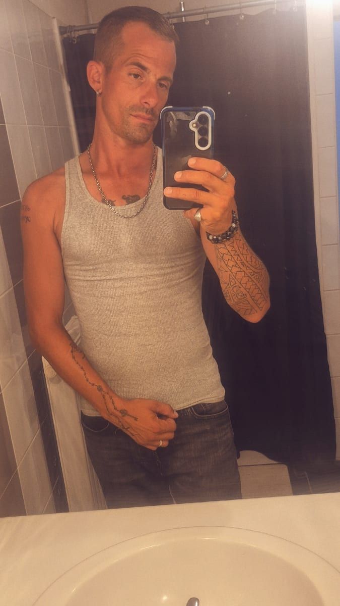 Profil de Axil, 27 ans, Gay bars à Allschwil (Bâle-Campagne)