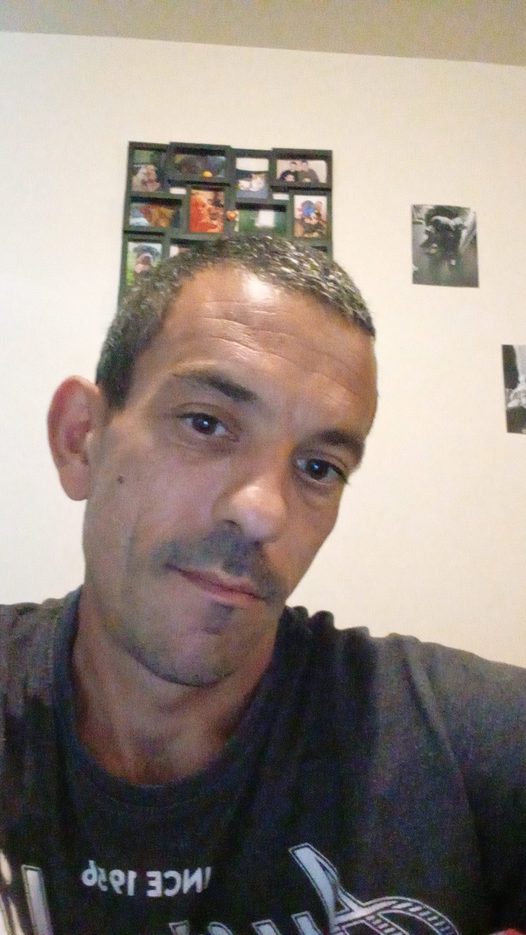 Profil de Fauzi, 38 ans, Gay bars à Stalden (Sarnen) (Obwald)