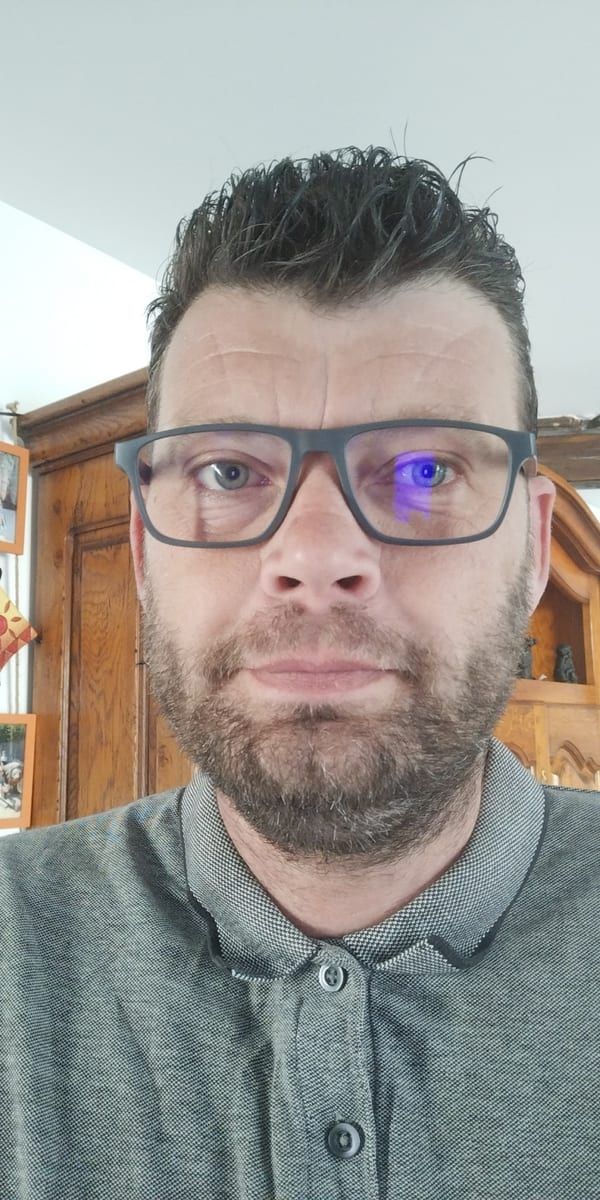 Profil de Mieczyslaw, 29 ans, Gay bars à Vrin (Grisons)