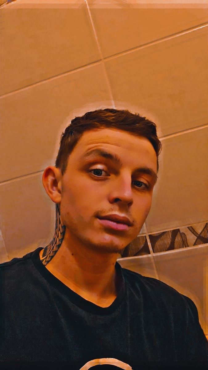 Profil de Claude-michel, 24 ans, Gay bars à Muolen (Saint-Gall)