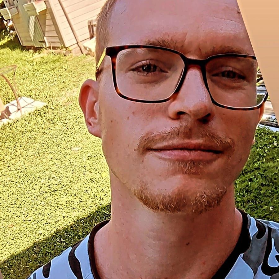Profil de Medhy, 23 ans, Gay bars à Blankenburg (Berne)
