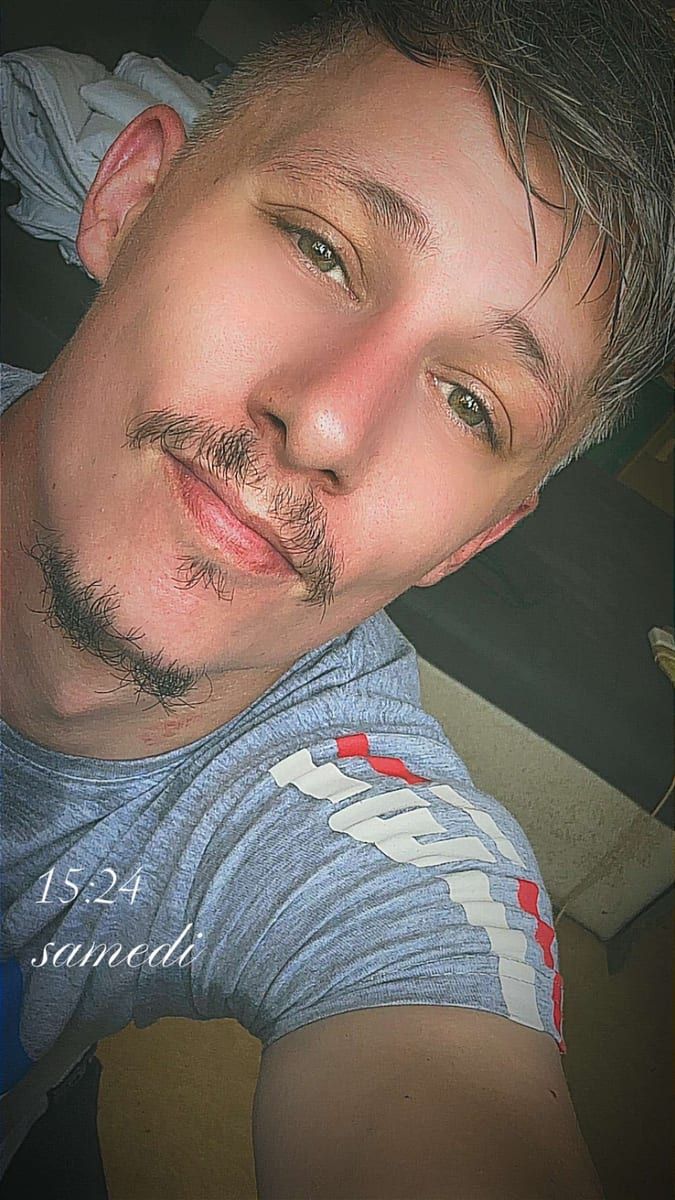 Profil de Arcade, 40 ans, Gay bars à Luven (Grisons)