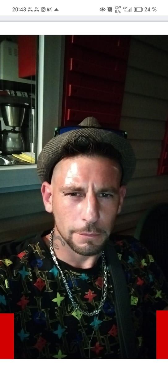 Profil de Sayan, 27 ans, Gay bars à Versam (Grisons)