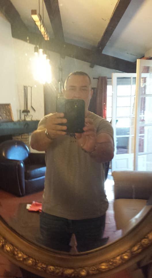 Profil de Davon, 25 ans, Gay bars à Fontaine Dessous (Liddes) (Valais)