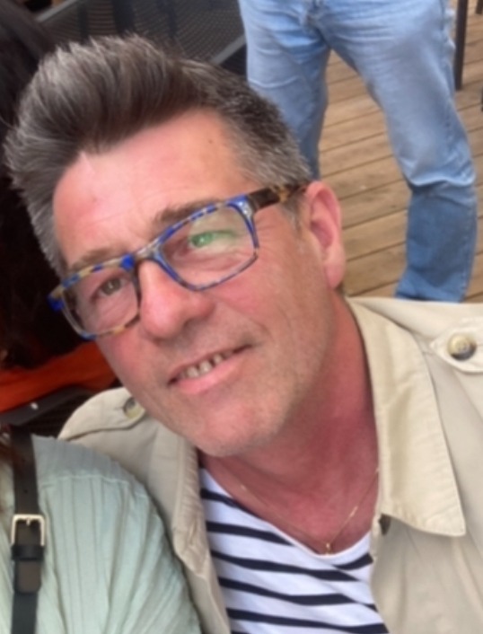 Profil de Chamsedine, 23 ans, Gay bars à Sarn (Grisons)