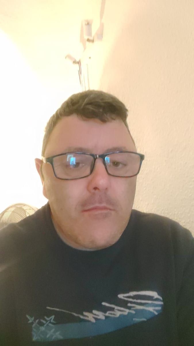 Profil de Hardy, 38 ans, Gay bars à Roveredo GR (Grisons)