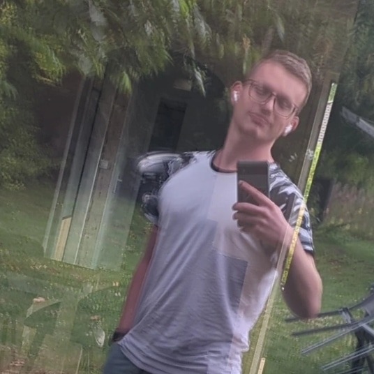 Profil de Genaro, 30 ans, Gay bars à Vernier (Genève)
