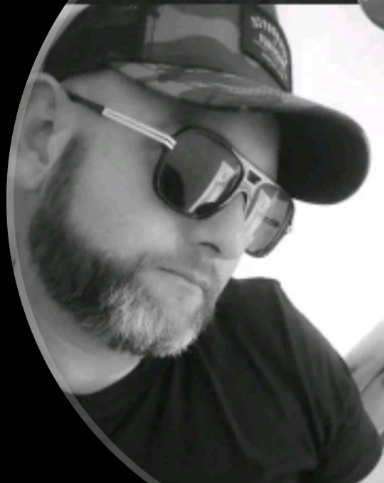 Profil de Chakir, 43 ans, Gay bars à Belprahon (Berne)