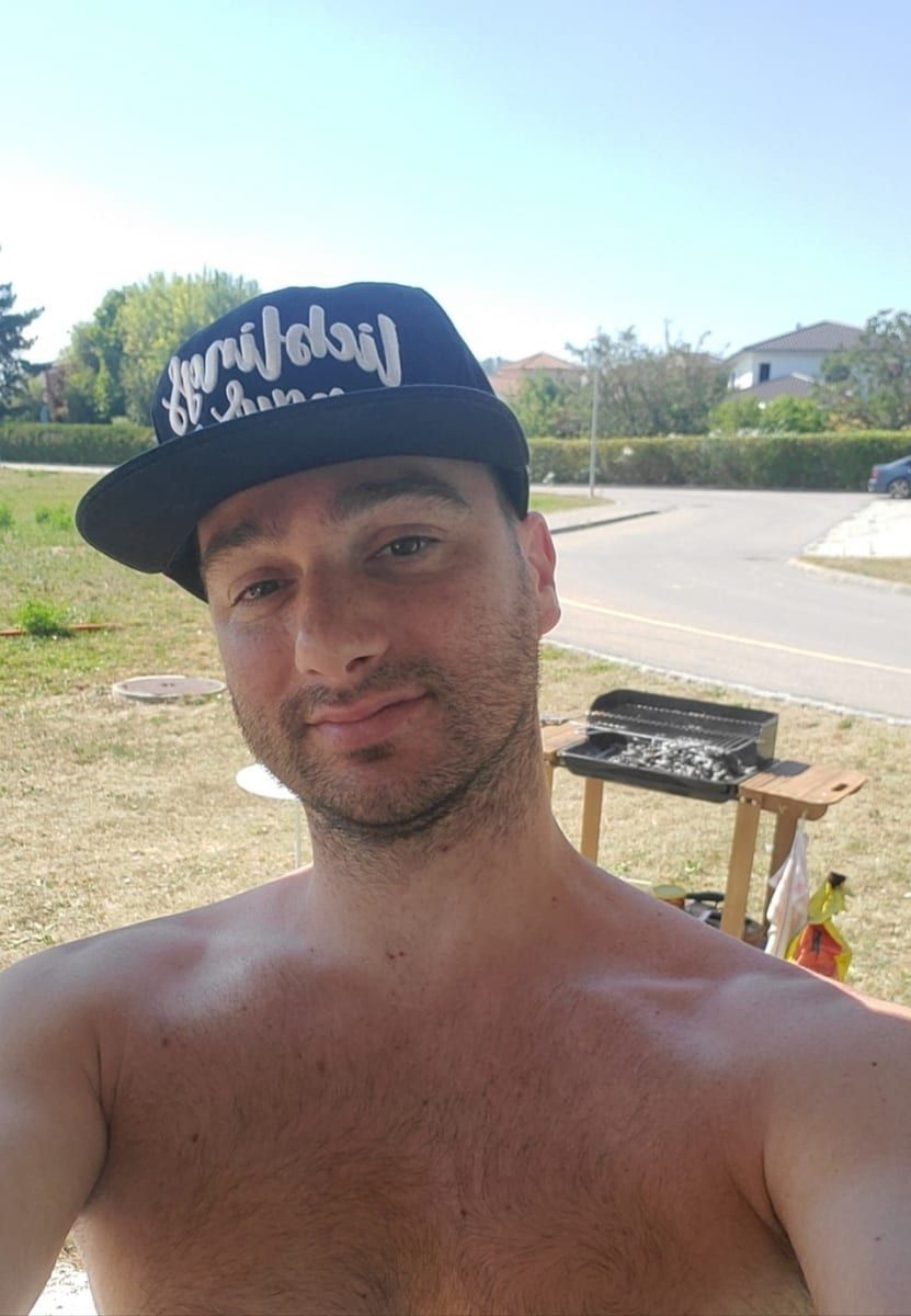Profil de Slohan, 22 ans, Gay bars à Landquart (Grisons)