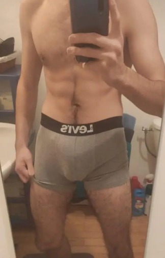 Profil de Elyes, 45 ans, Gay bars à Concise (Vaud)