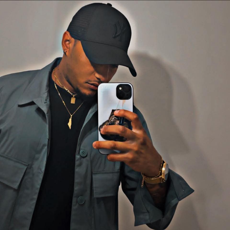 Profil de Abdelazziz, 29 ans, Gay bars à Wolfhalden (Appenzell Rhodes-Extérieures)