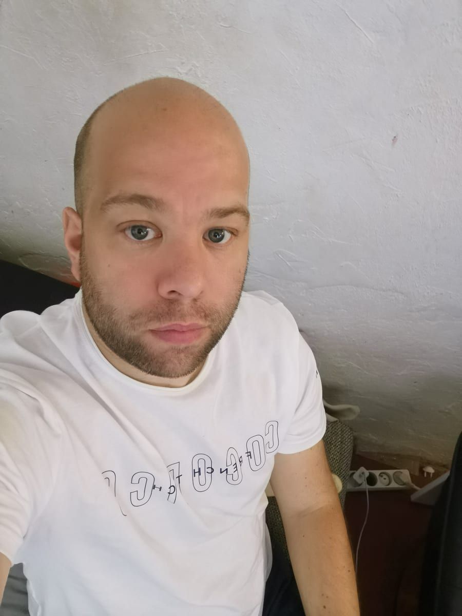 Profil de Leeroy, 34 ans, Gay bars à Vira (Gambarogno) (Tessin)