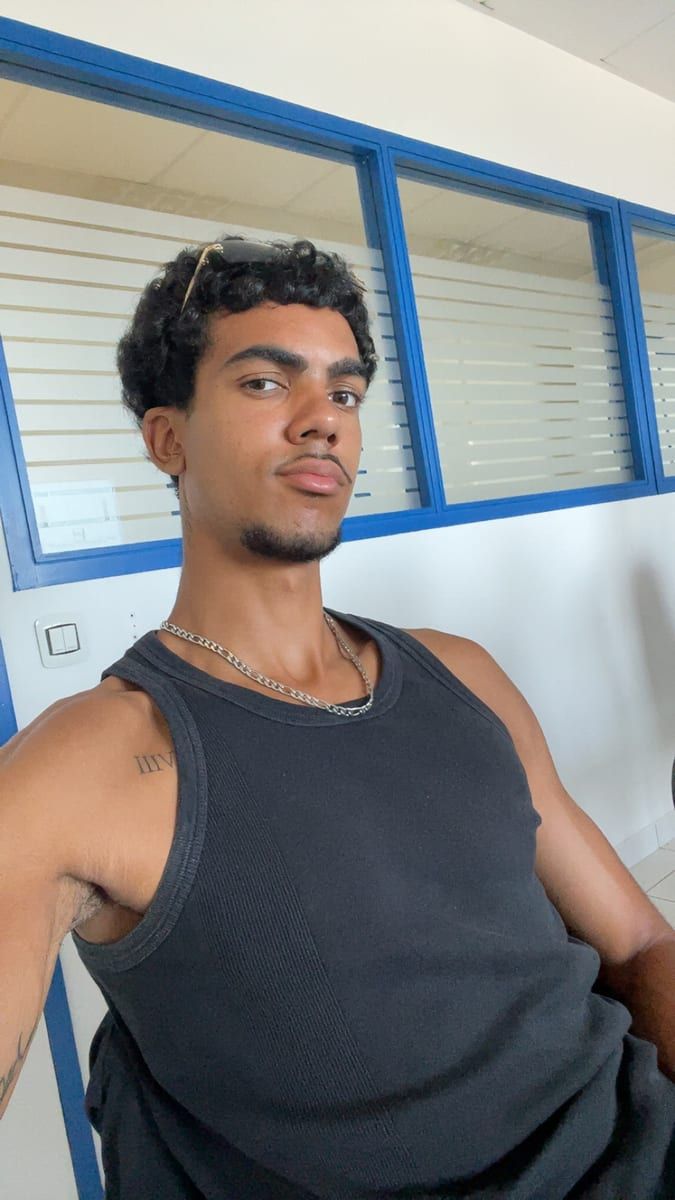 Profil de Demian, 27 ans, Gay bars à Chéserex (Vaud)