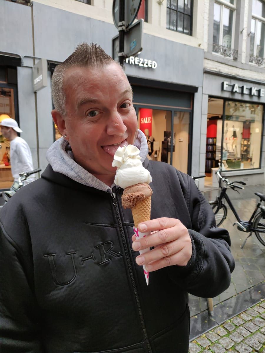 Profil de Scoty, 24 ans, Gay bars à Sur (Grisons)