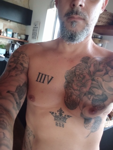 Profil de Imaan, 24 ans, Gay bars à Jenaz (Grisons)