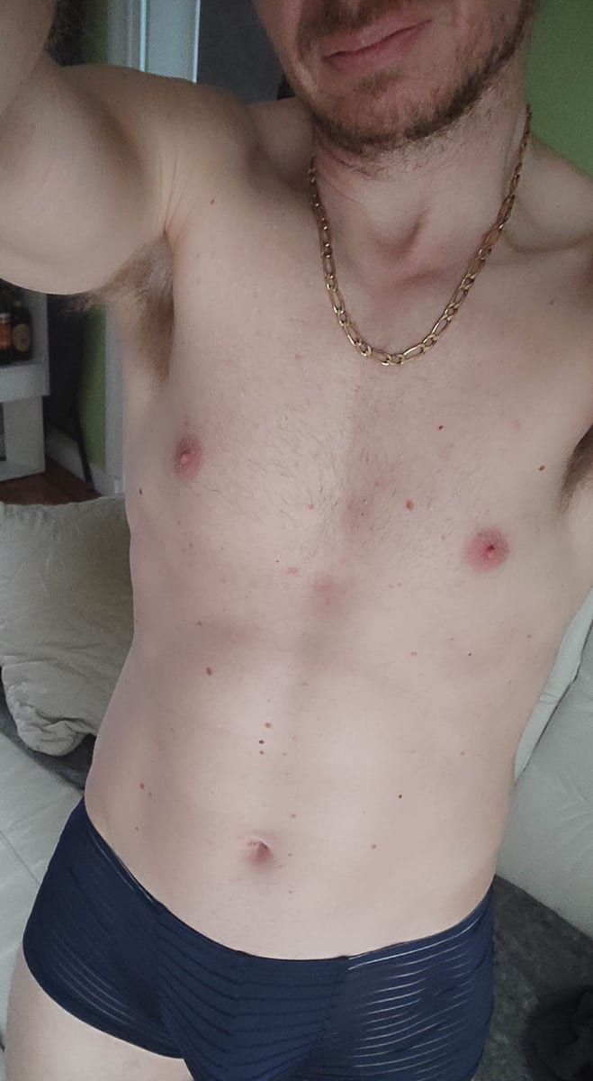 Profil de Helois, 22 ans, Gay bars à Fideris (Grisons)