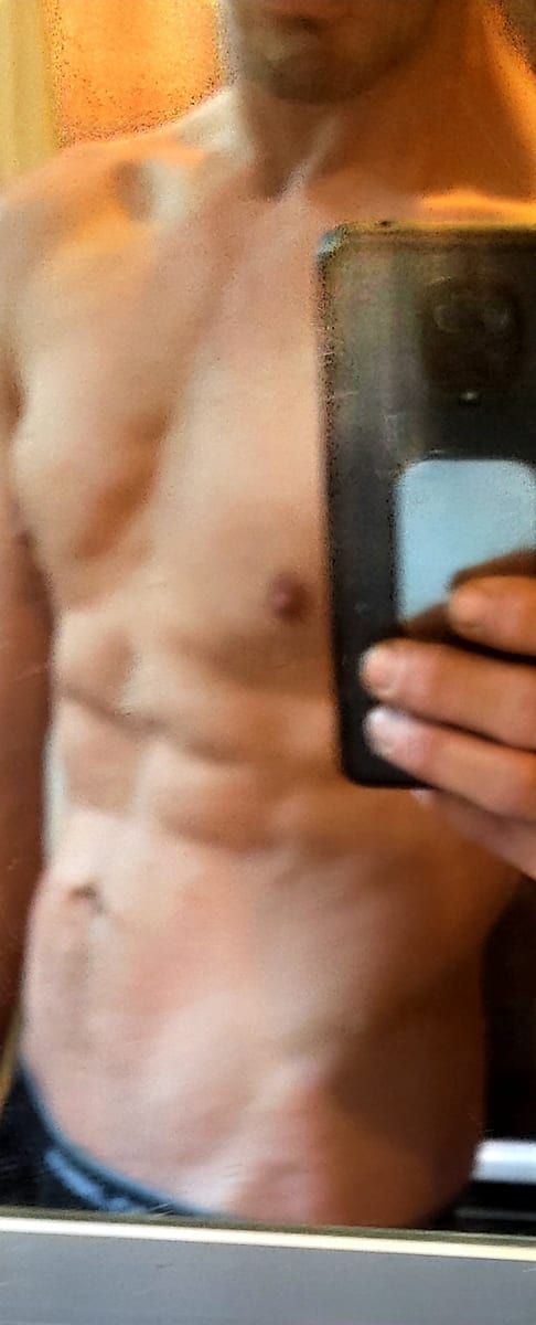 Profil de Maverick, 27 ans, Gay bars à Vogorno (Tessin)